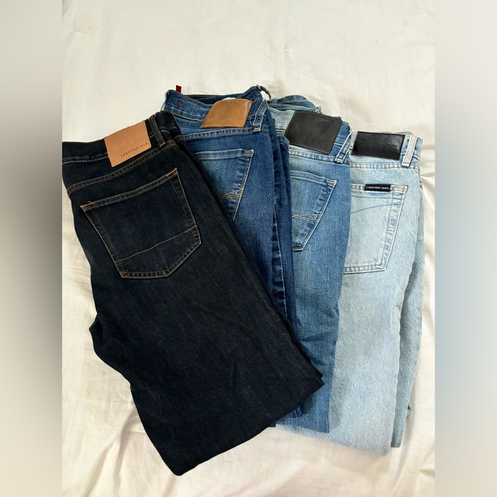 Pre-loved men jeans, in perfect condition! All 4 jeans for $80!